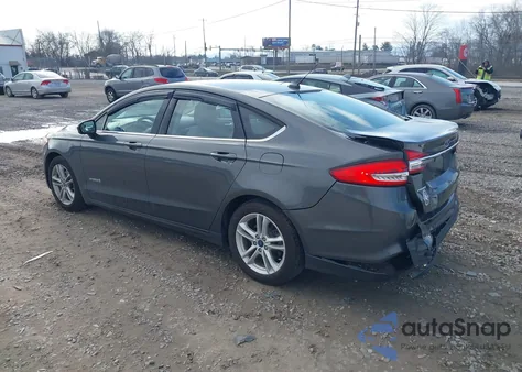 2018 Ford Fusion Hybrid S z USA, uszkodzony, nr VIN 3FA6P0UU6JR101005